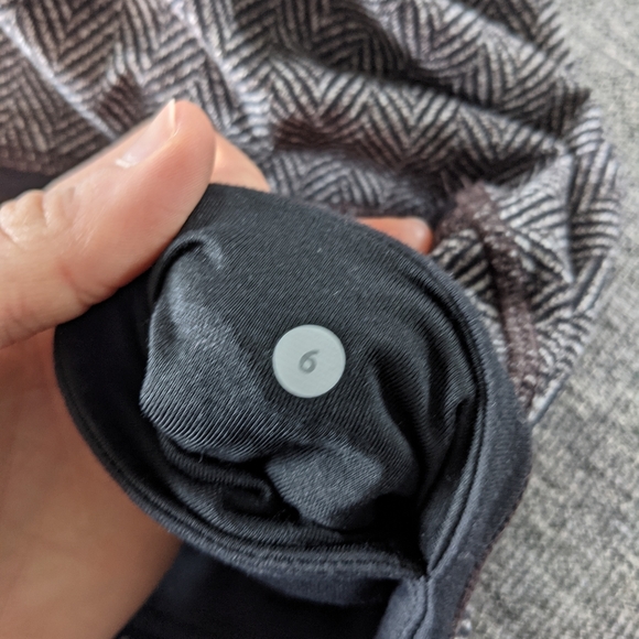 Lululemon winder under herringbone - Picture 3 of 5